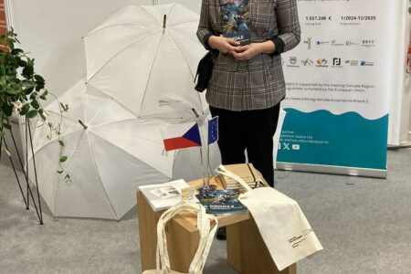 8722d4ac-a4ec-45d9-8a18-78ca75e4fed3